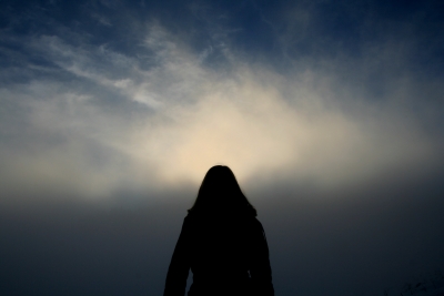 Figuren im Wolkenspiel