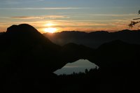 Sonnenuntergang hinter dem Rofan - im Vordergrund der Große Pölven und Hintersteinersee